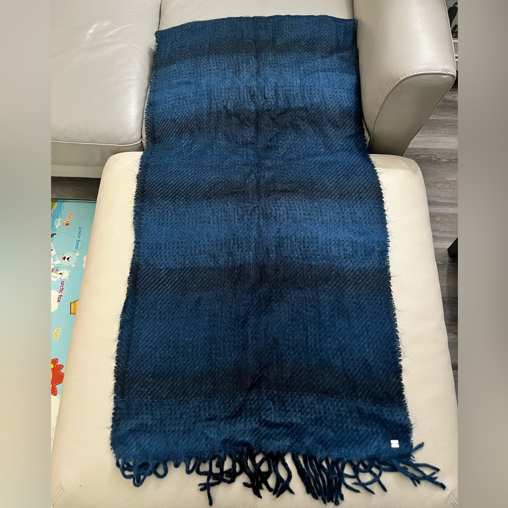 NWOT - Lauren Ralph Lauren Long Scarf